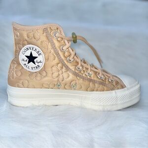 Converse Chuck Taylor All Star Lift Platform High 'Quilted' Gold 8.5 A08721C